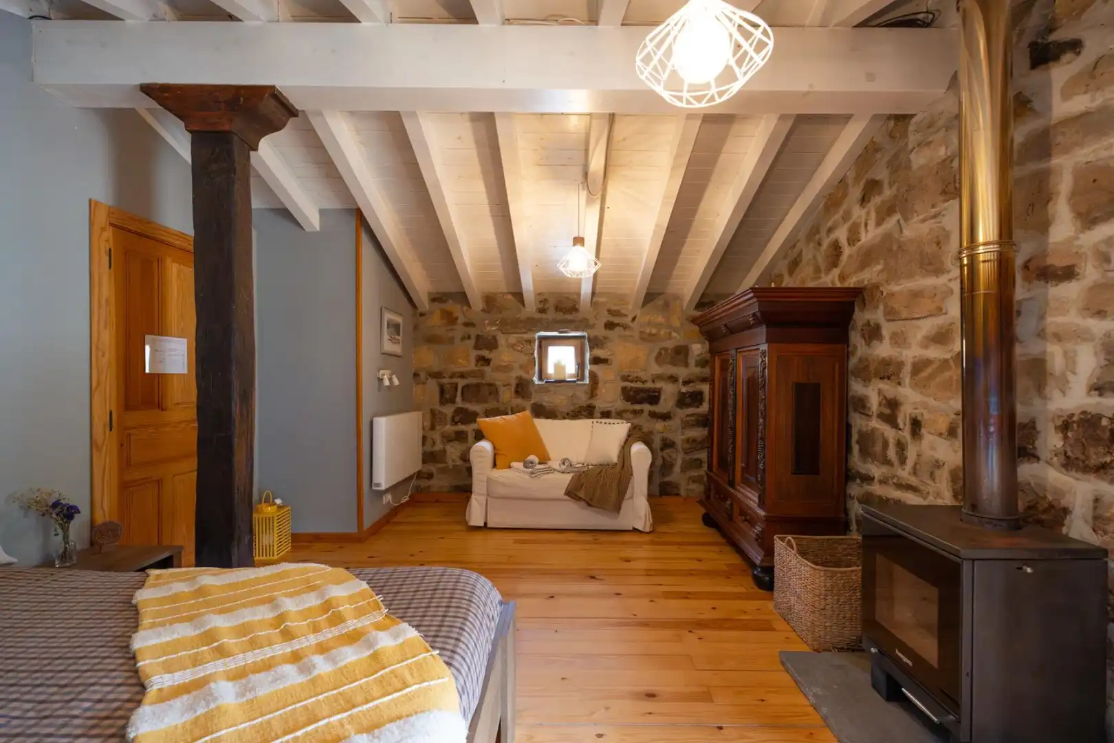 Habitación de Casa o chalet en venta en San Pedro del Romeral con Calefacción, Jardín privado y Terraza