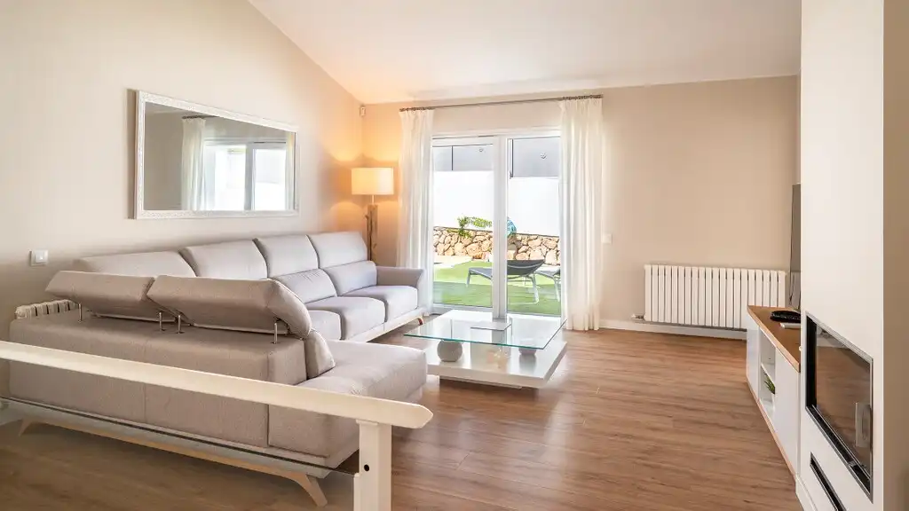 Sala d'estar de Casa adosada en venda en Calvià amb Aire condicionat, Calefacció i Terrassa