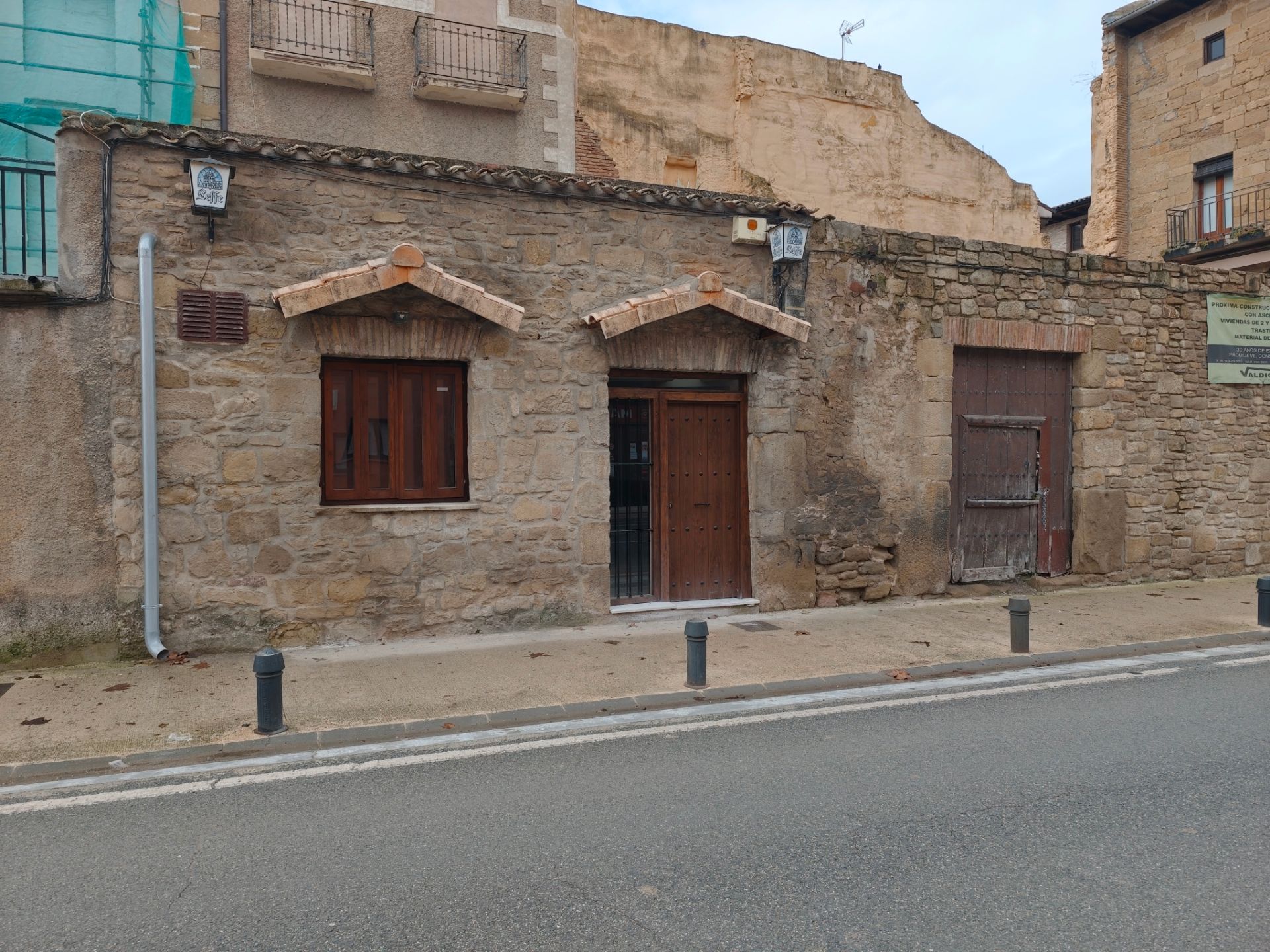 Exterior view of Premises to rent in Puente la Reina / Gares  with Heating and Furnished