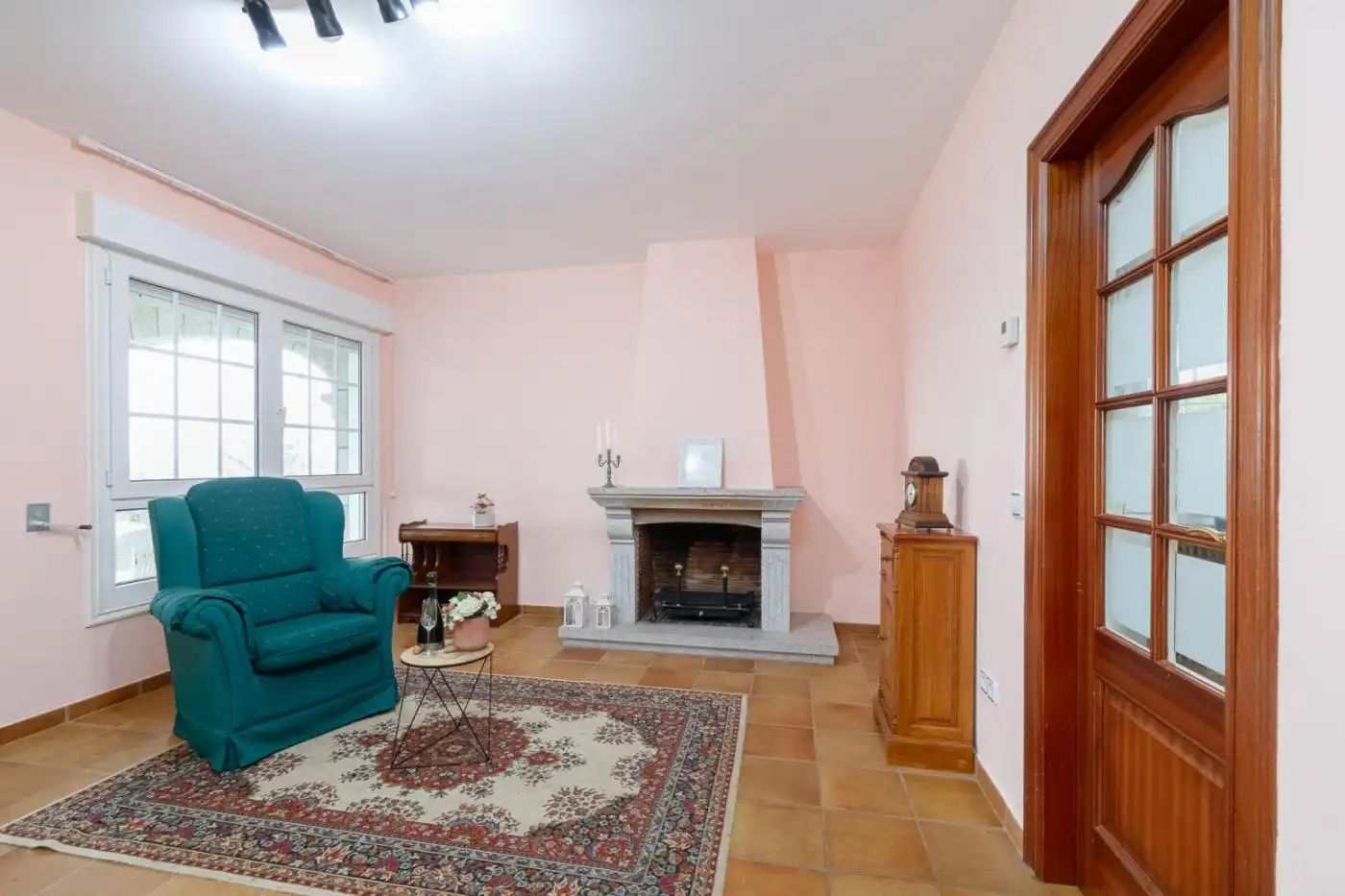 Sala de estar de Casa o chalet en venta en Bueu con Calefacción, Terraza y Amueblado