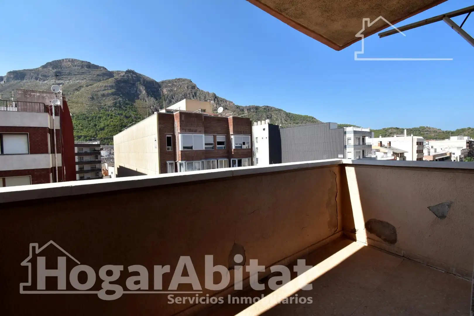 Vista exterior de Pis en venda en Tavernes de la Valldigna amb Balcó