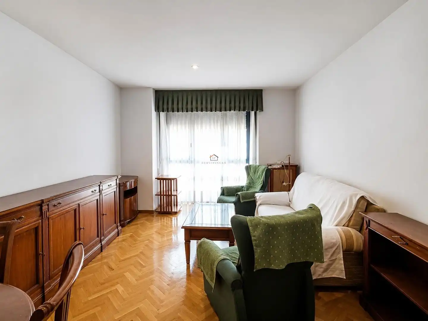 Living room of Flat for rent in Madrid  with Air Conditioner, Heating and Private garden