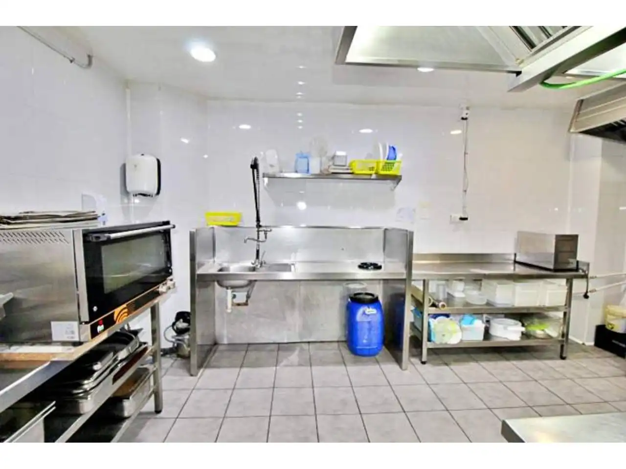 Kitchen of Commercial properties for rent in Granollers  with Air Conditioner