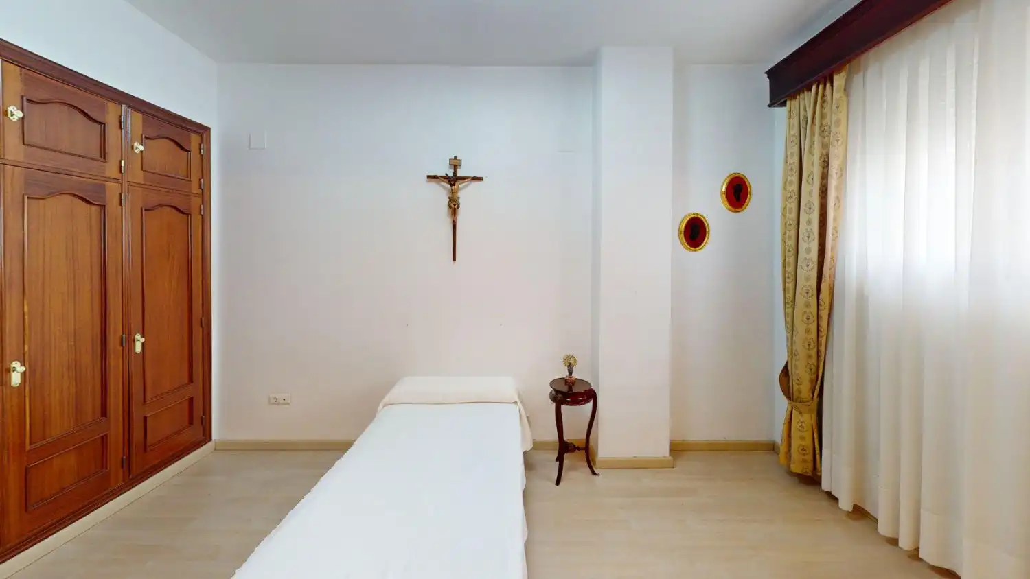 Bedroom of Flat for sale in Sevilla  with Air Conditioner, Heating and Balcony