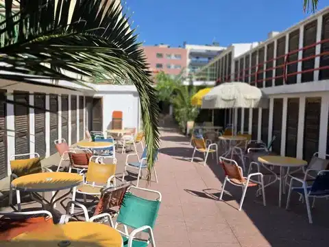 Gebäude zum Verkauf in Carrer d'Eduard Maristany, Centre