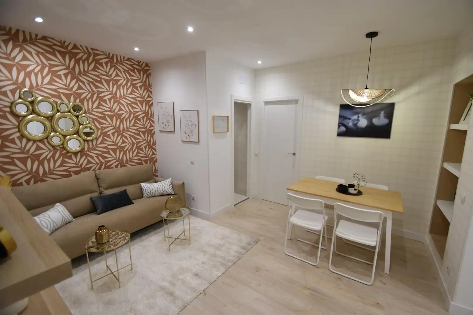 Sala d'estar de Apartament en venda en Madrid amb Aire condicionat, Calefacció i Moblat