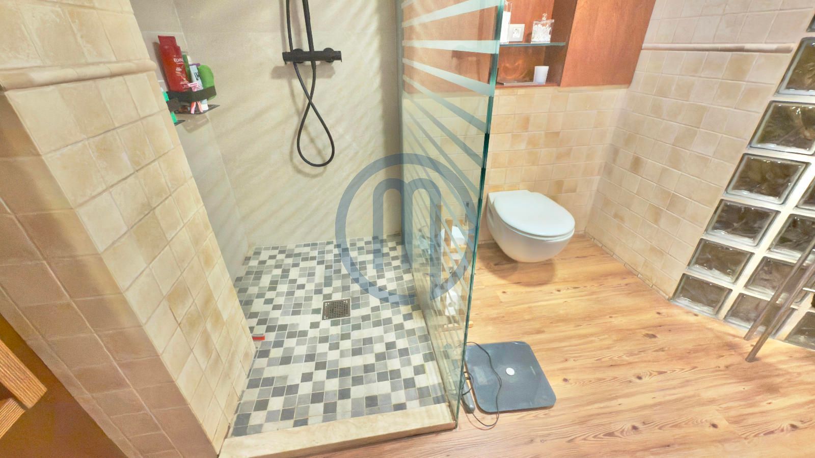 Bany de Pis en venda en Granollers amb Aire condicionat, Calefacció i Moblat