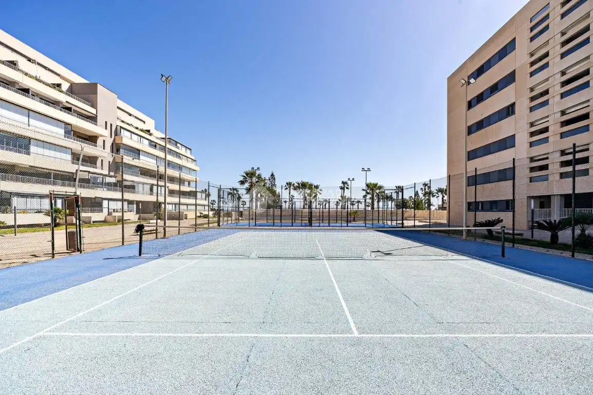 Terraza de Piso en venta en Roquetas de Mar con Aire acondicionado, Terraza y Amueblado