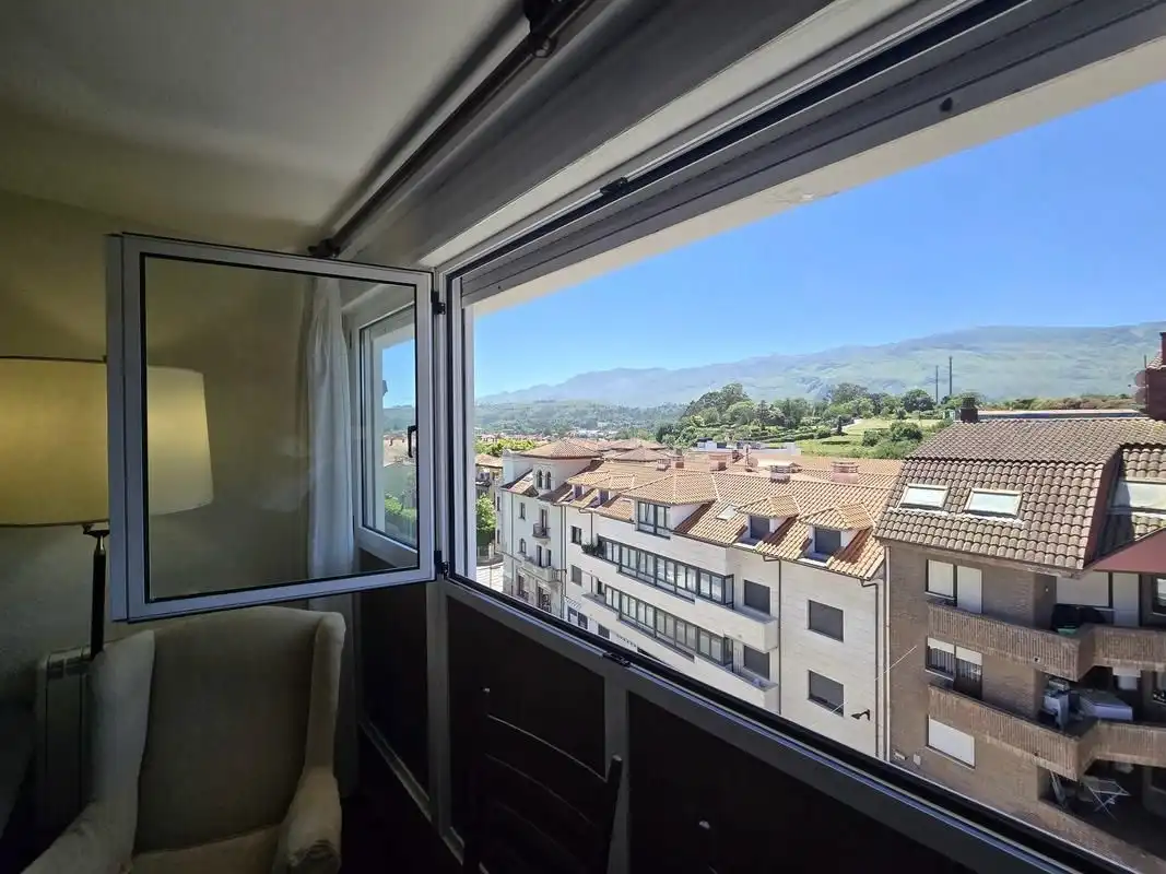 Terraza de Piso en venta en Llanes con Calefacción