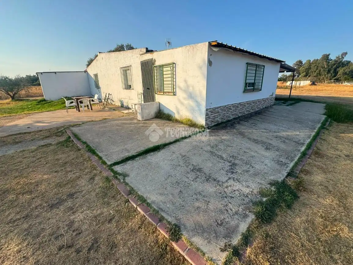 Finca rústica en venda en Badajoz amb Traster i Moblat