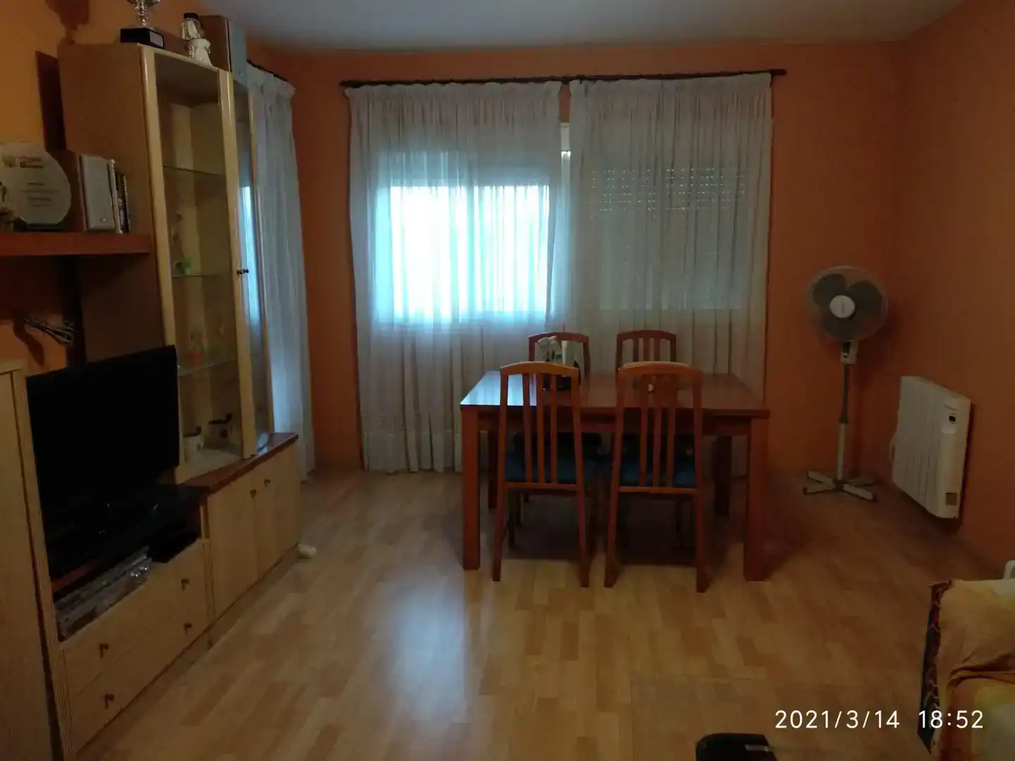Menjador de Pis en venda en Andorra (Teruel) amb Balcó