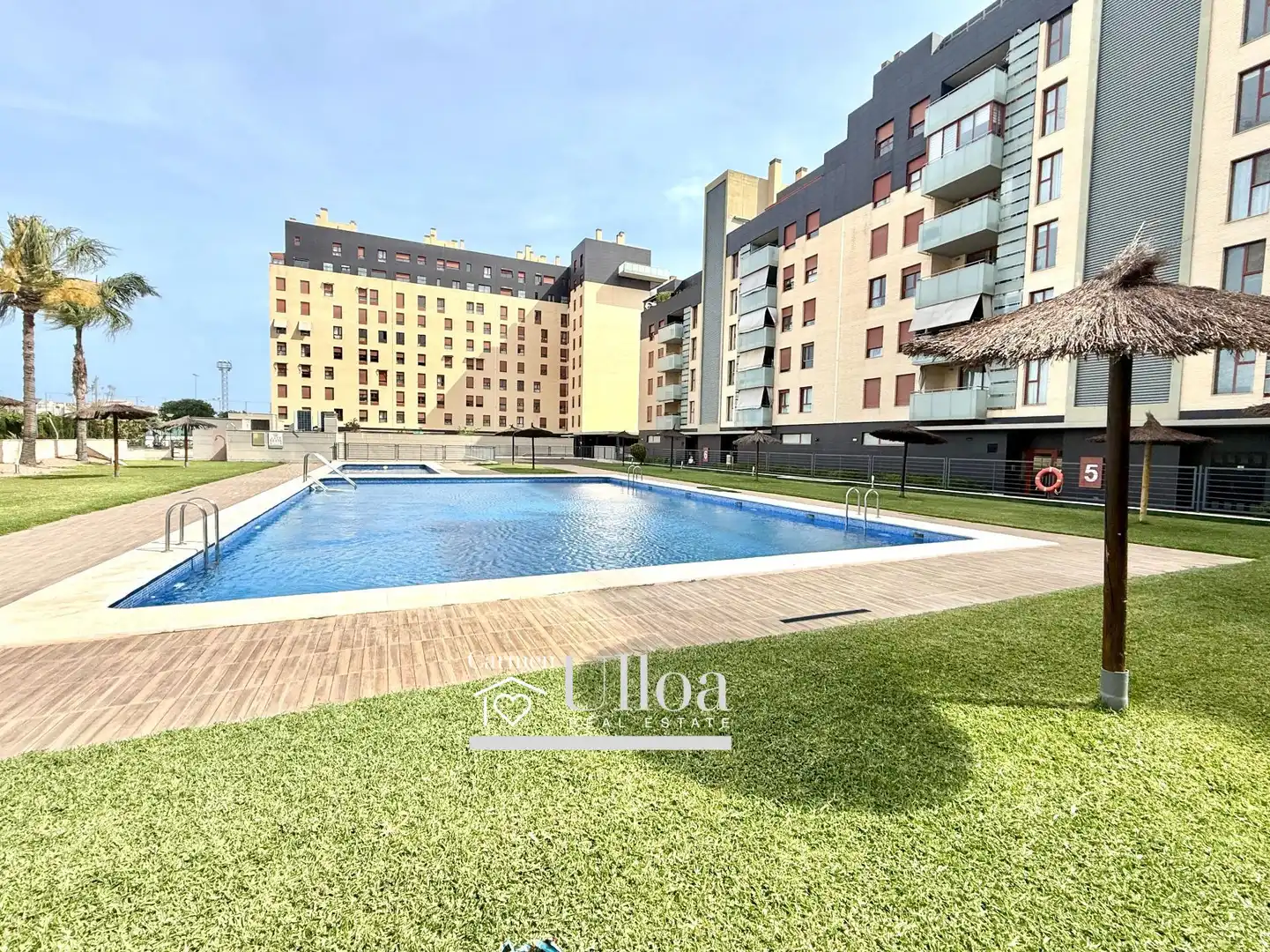 Piscina de Apartamento en venta en Alicante / Alacant con Aire acondicionado, Calefacción y Jardín privado