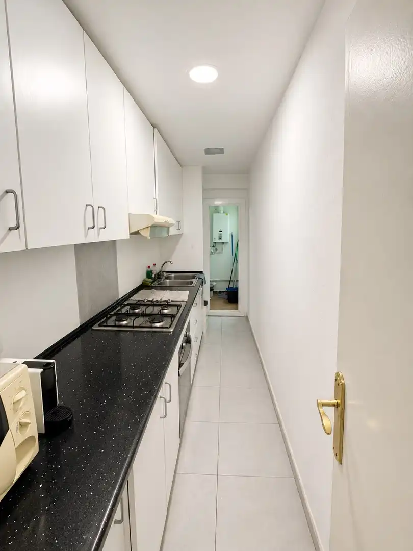Küche von Wohnung zum Verkauf in Badalona mit Balkon
