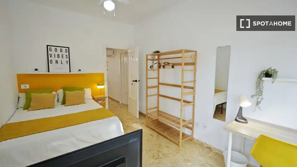 Bedroom of Flat for rent in Cartagena  with Air Conditioner, Heating and Furnished