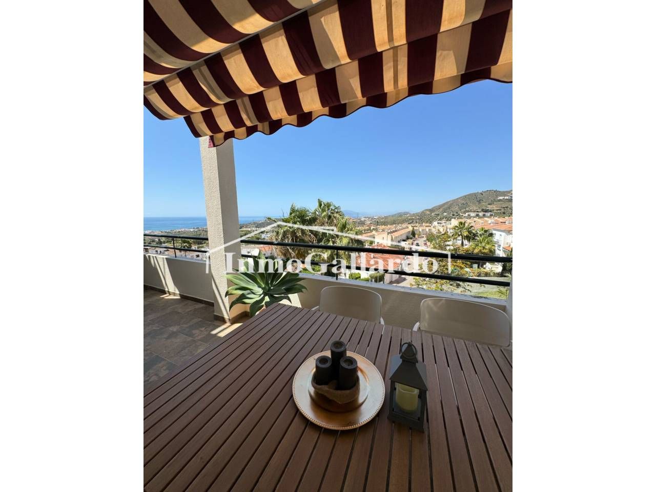 Vista exterior de Ático en venta en Rincón de la Victoria con Aire acondicionado, Terraza y Balcón