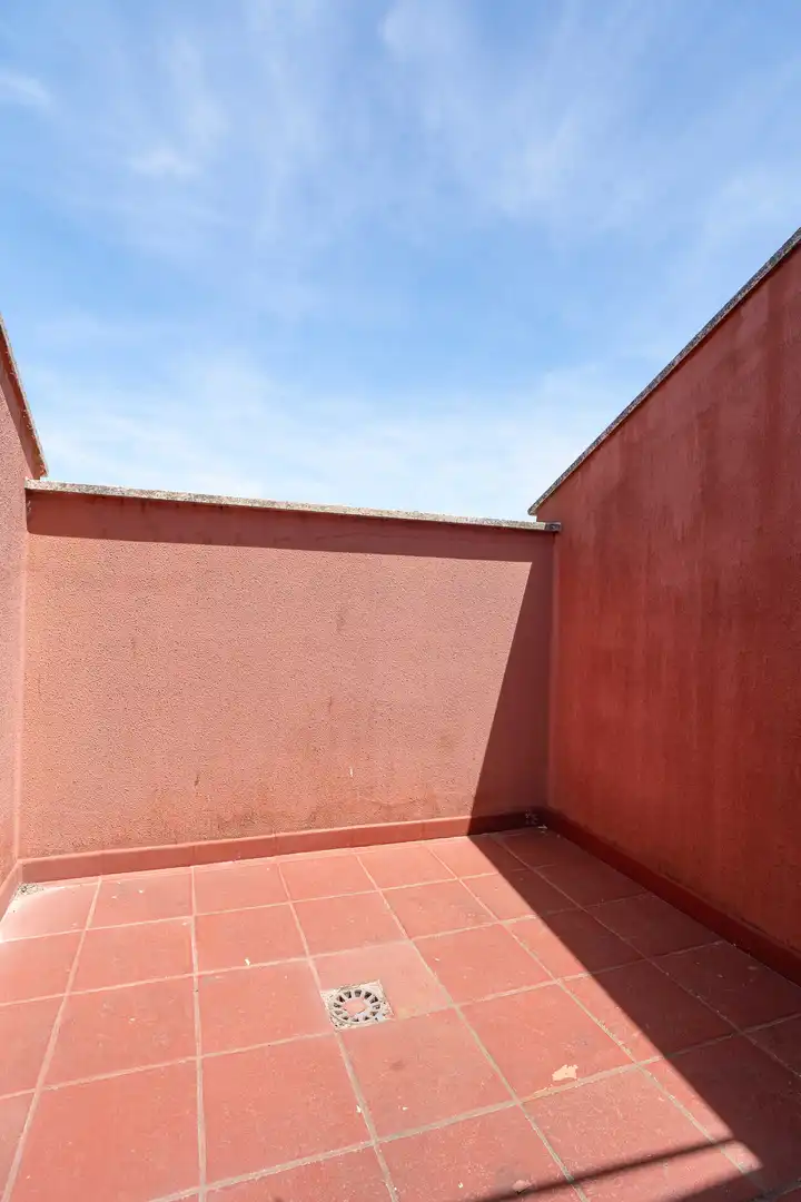 Terraza de Dúplex en venta en Oleiros con Calefacción, Trastero y Piscina
