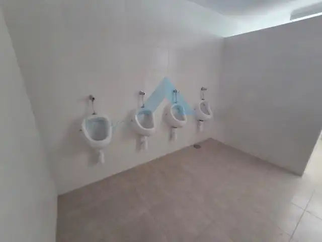 Badezimmer von Fabrikhallen zur Miete in Alcalá de Henares mit Alarm