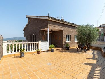 Maison avec balcon à vendre à Àliga (Can Palet de Vistalegre)