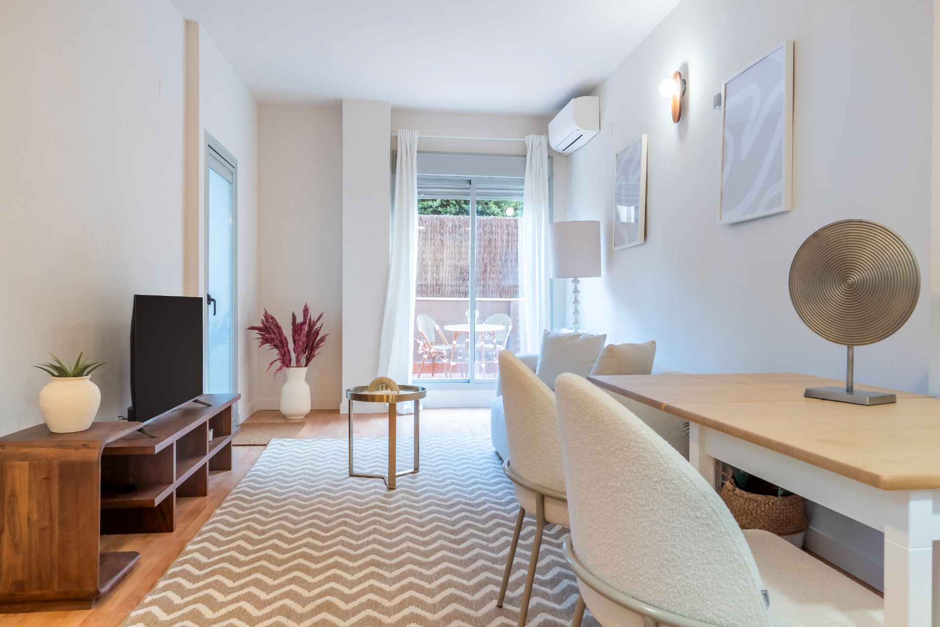 Vista exterior de Pis en venda en  Madrid Capital amb Aire condicionat, Terrassa i Traster