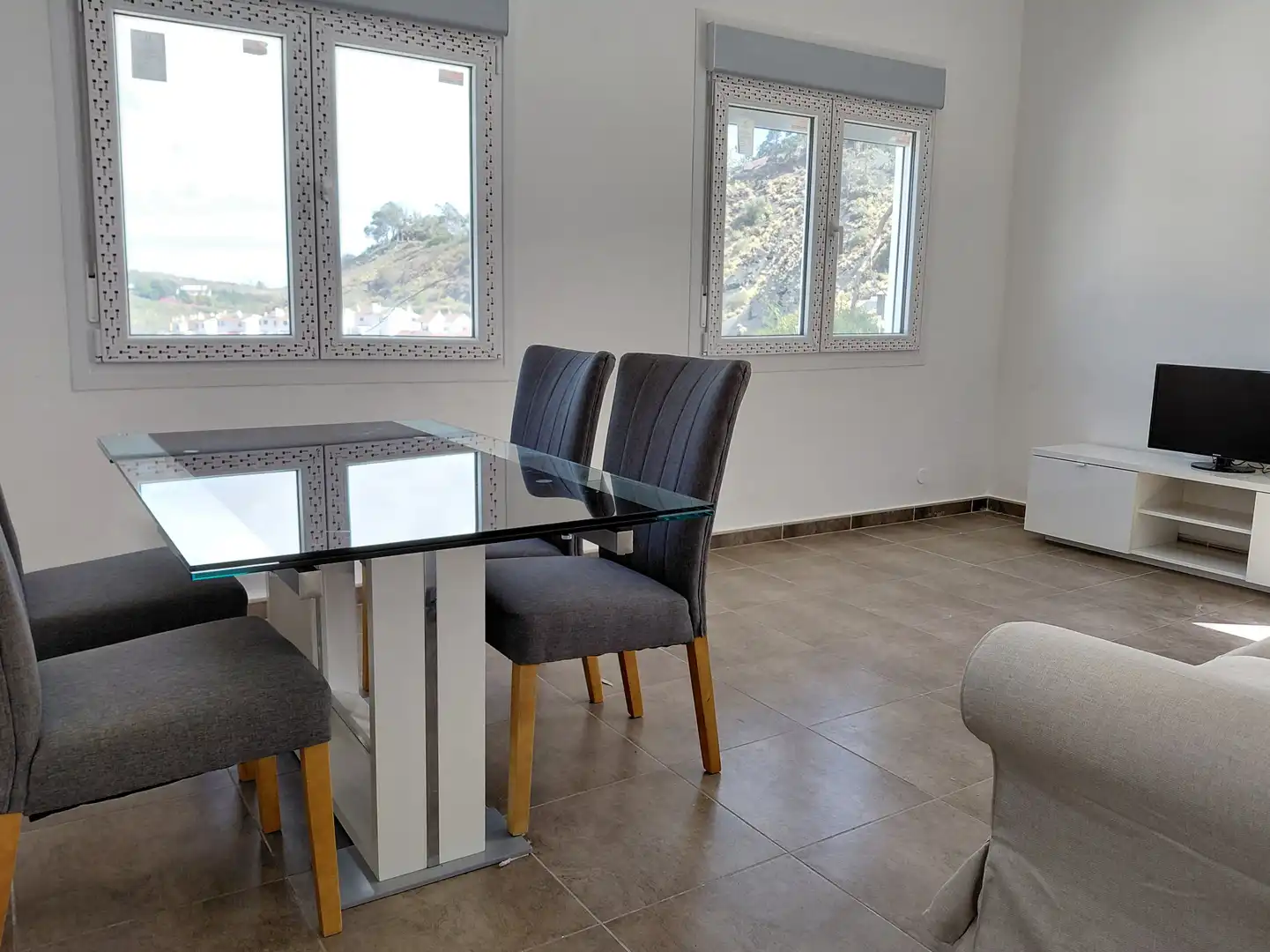 Comedor de Casa adosada de alquiler en Santa Brígida con Jardín privado, Amueblado y Horno