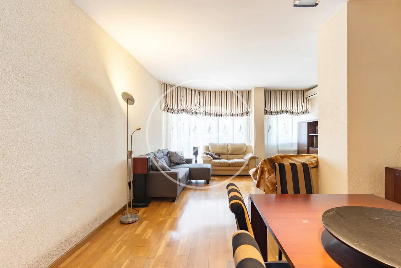 Sala de estar de Piso en venta en Cerdanyola del Vallès con Aire acondicionado, Calefacción y Terraza
