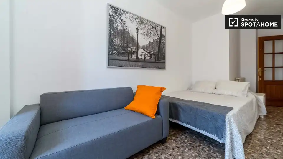 Zimmer in Penya - Roja - Avda. Francia