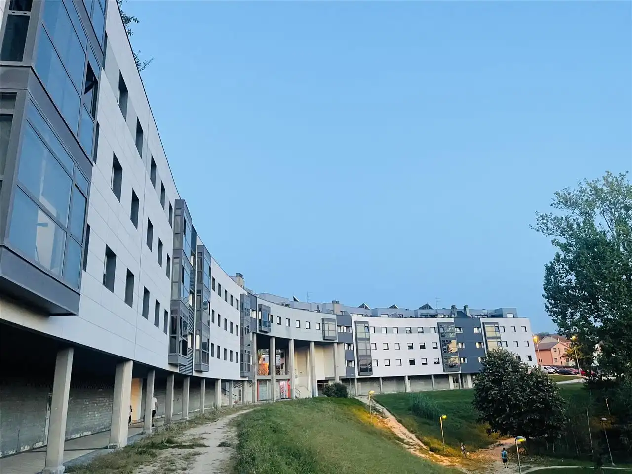 Vista exterior de Local en venta en Vigo 