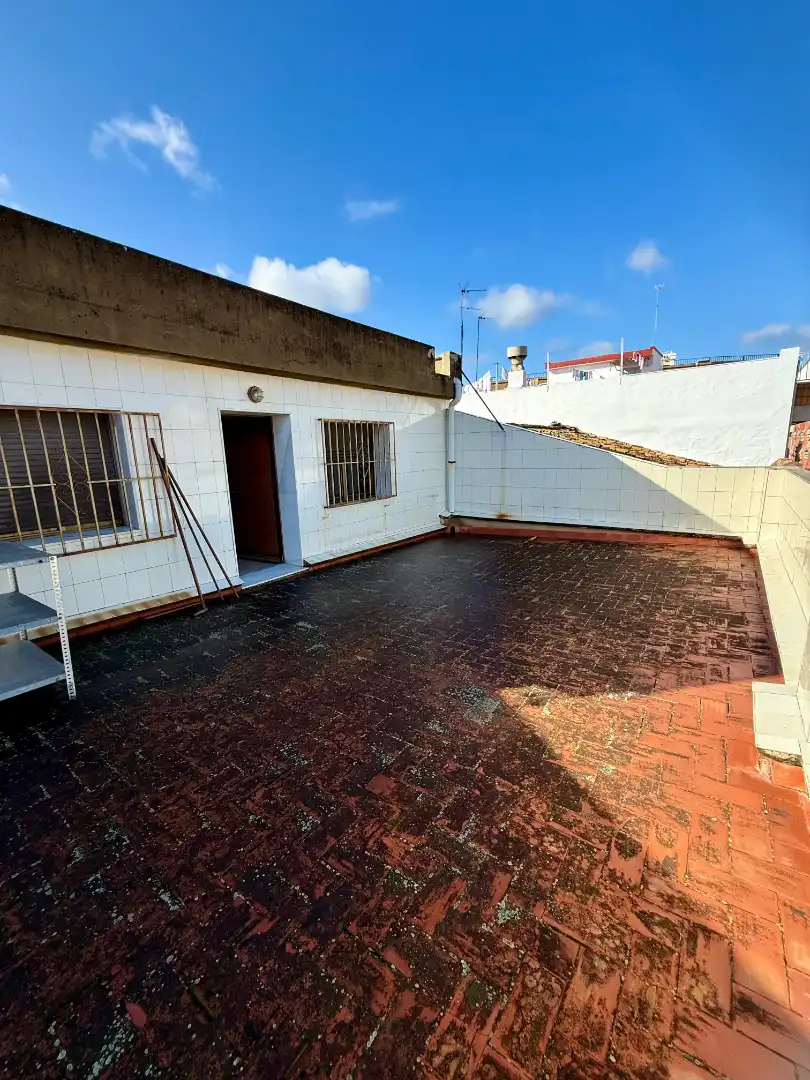 Vista exterior de Casa adosada en venta en Picassent con Calefacción, Terraza y Amueblado