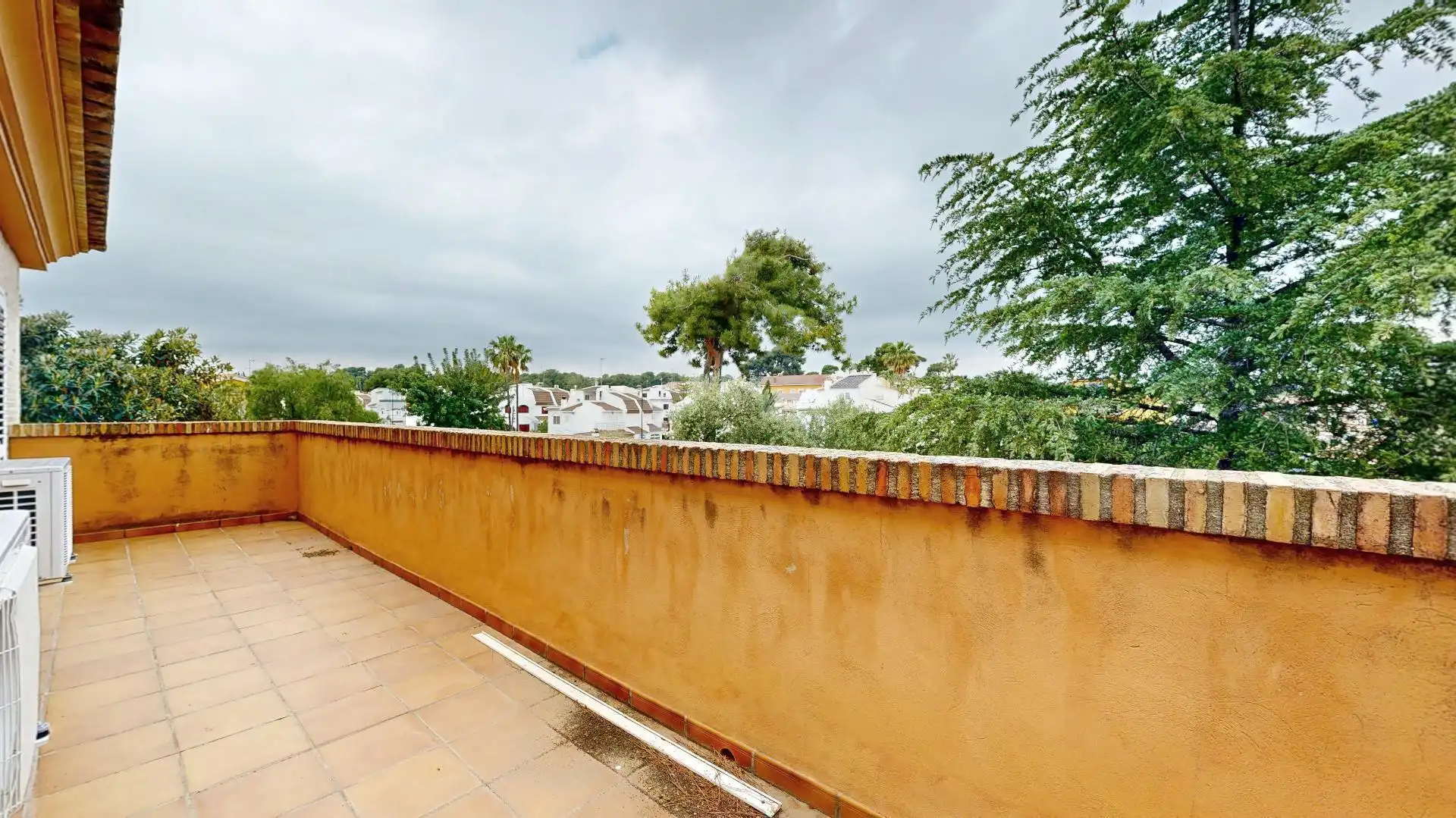 Terrassa de Casa o xalet en venda en Torrent amb Terrassa, Traster i Piscina