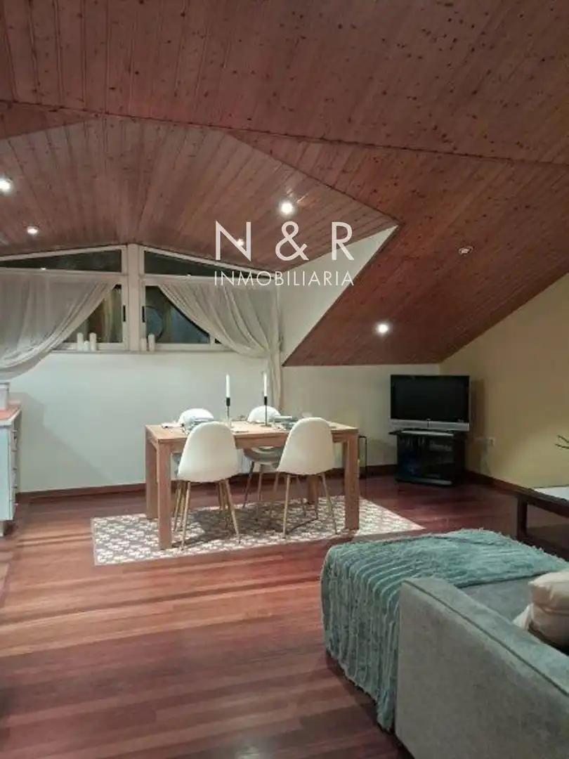 Attic for rent in Virxe Cerca, Concheiros - Fontiñas