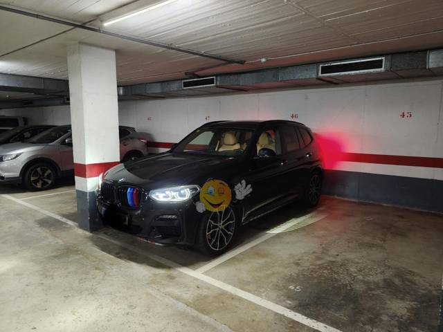 Garaje en Venta en Berruguete, 42 en La Vall d'Hebron