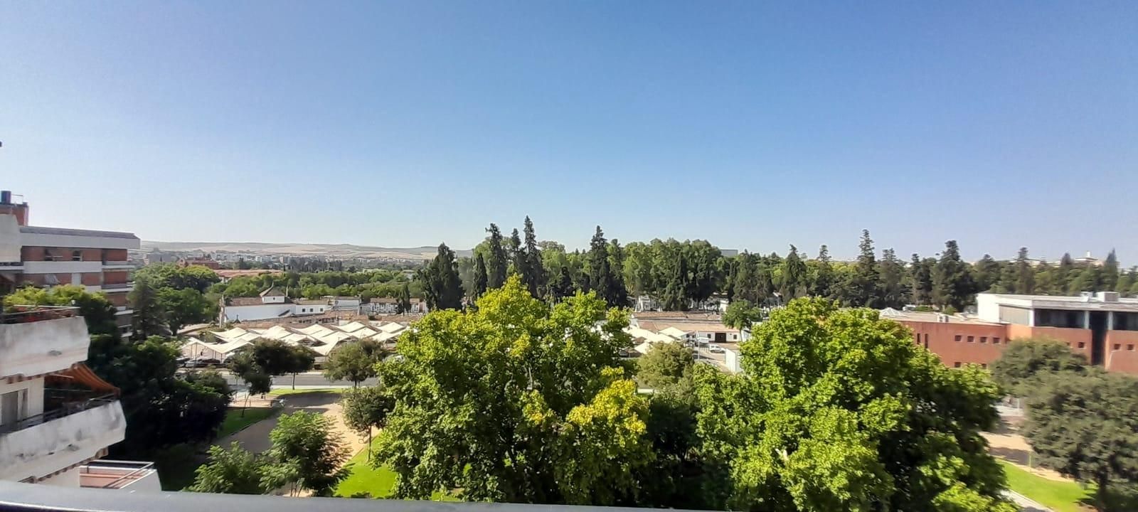 Vista exterior de Piso de alquiler en  Córdoba Capital con Aire acondicionado, Calefacción y Terraza