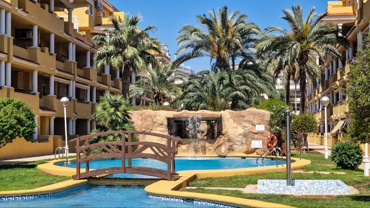 Piscina de Apartamento de alquiler en Dénia con Aire acondicionado, Calefacción y Terraza