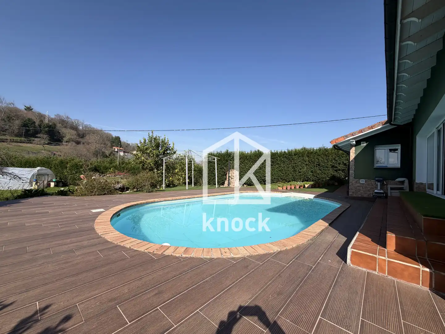 Piscina de Casa o xalet en venda en Langreo amb Calefacció, Terrassa i Traster