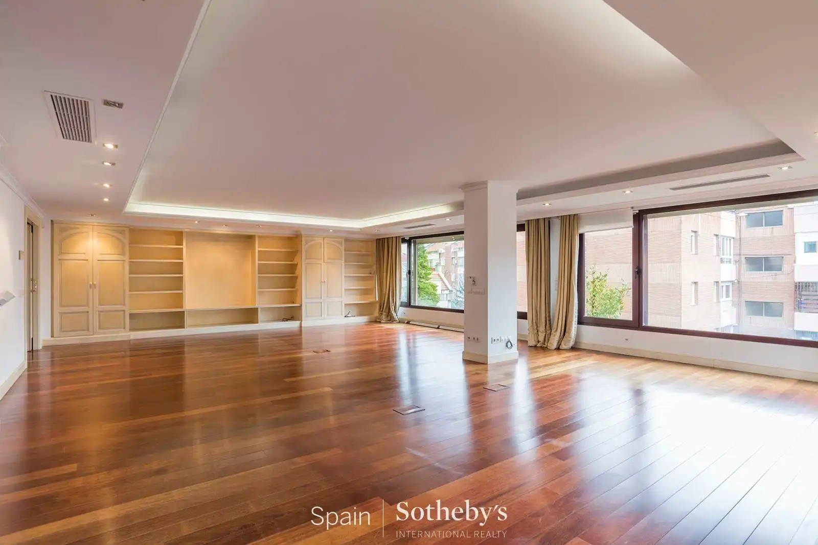 Sala de estar de Dúplex de alquiler en Madrid con Aire acondicionado, Calefacción y Trastero