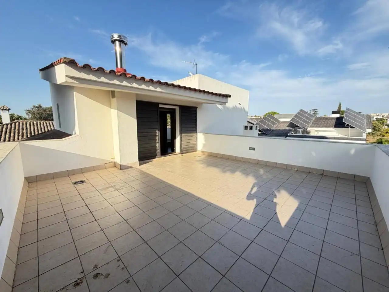Terrassa de Casa o xalet en venda en Chiclana de la Frontera amb Aire condicionat, Jardí privat i Terrassa