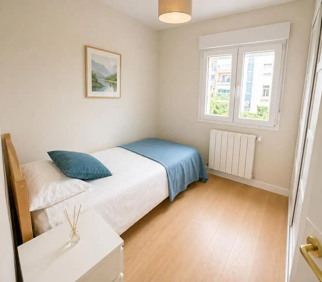 Schlafzimmer von Wohnung zum Verkauf in Madrid mit Klimaanlage, Heizung und Terrasse