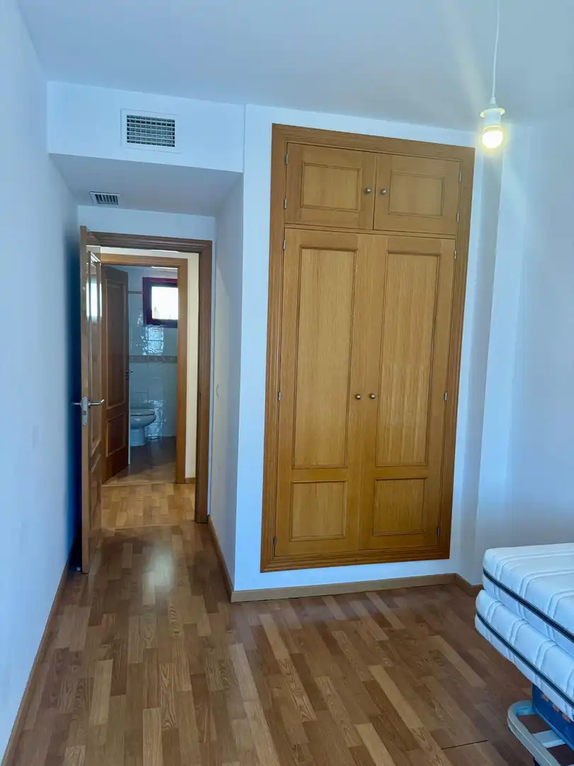 Piso de alquiler en Martín Carpena - Torre del Río