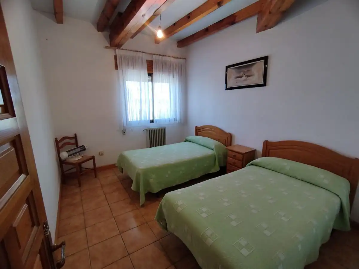 Schlafzimmer von Fabrikhallen zum Verkauf in Montehermoso
