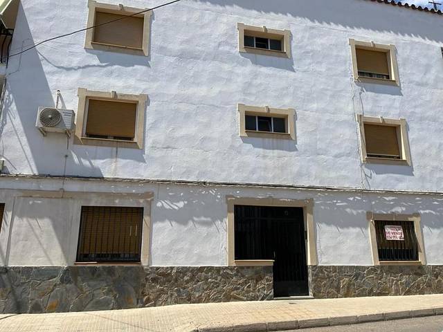 Piso en Venta en Calle Manuel Arribas en Villaviciosa de Córdoba