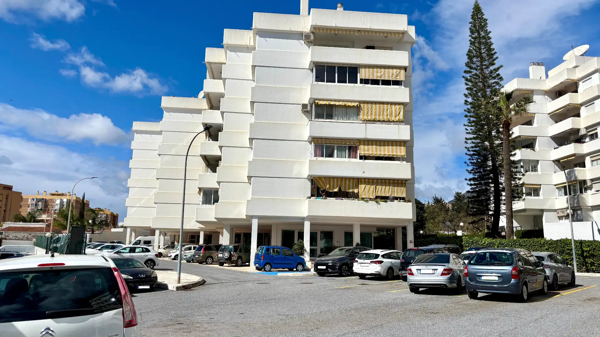 Vista exterior de Piso en venta en Benalmádena con Aire acondicionado, Calefacción y Terraza