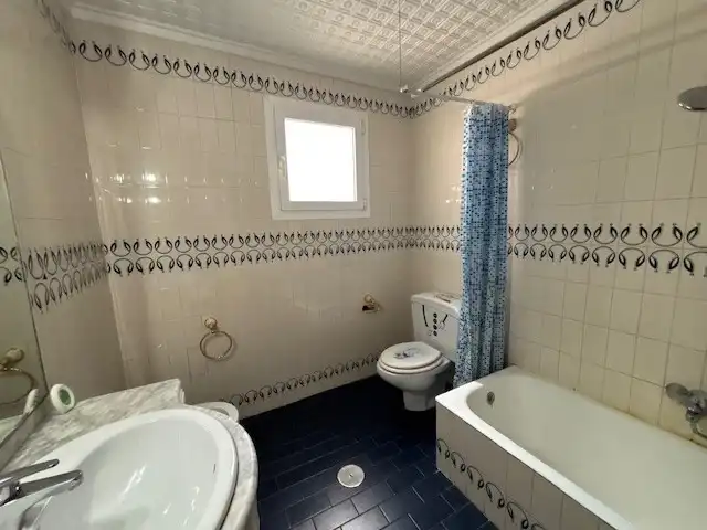 Flat for sale in Salinas