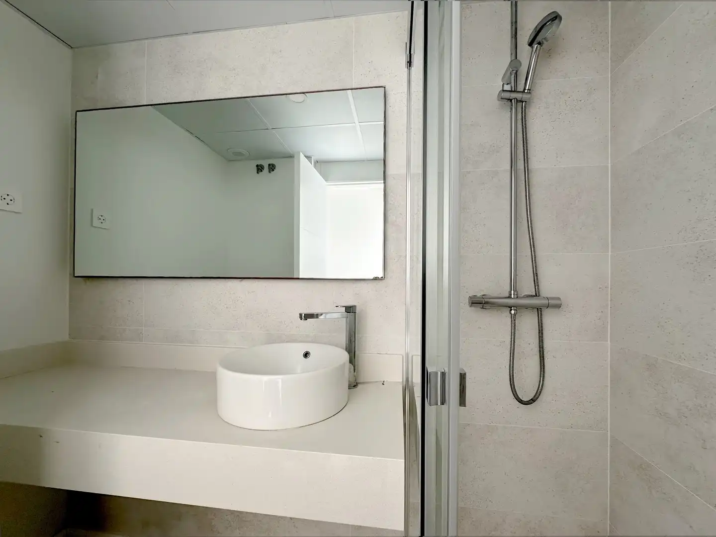 Bathroom of Attic for sale in Casares  with Air Conditioner, Terrace and Storage room