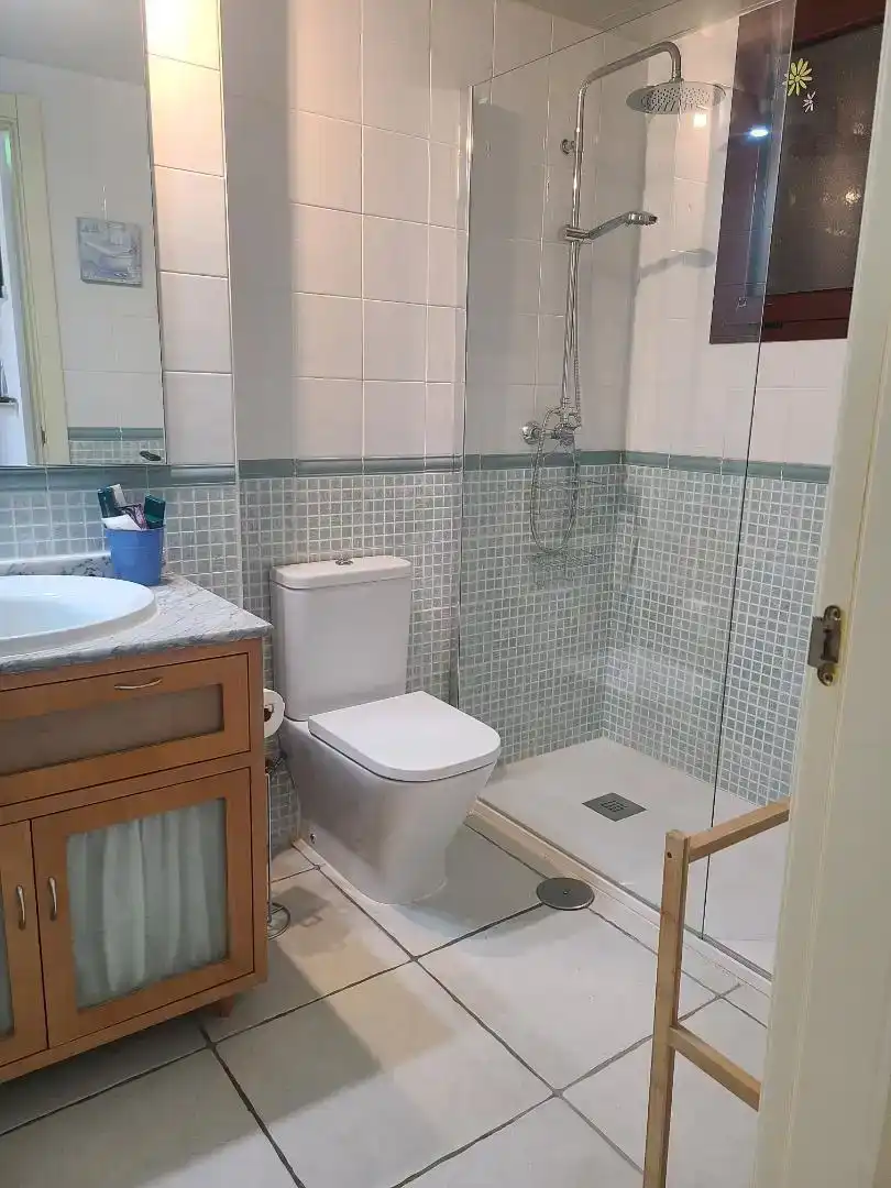 Badezimmer von Wohnungen zur Miete in Vera mit Klimaanlage, Schwimmbad und Möbliert