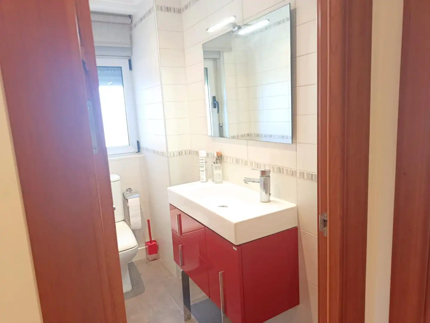 Badezimmer von Wohnungen zum Verkauf in Alicante / Alacant mit Klimaanlage, Heizung und Alarm