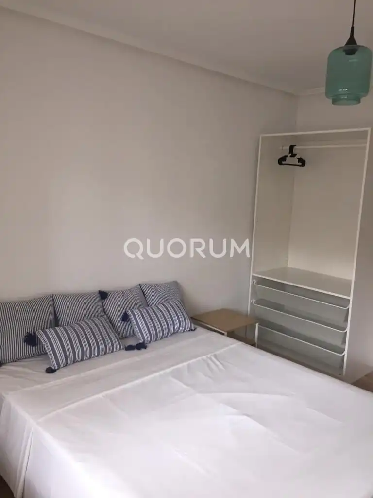Bedroom of Flat for rent in Leioa  with Heating, Terrace and Furnished