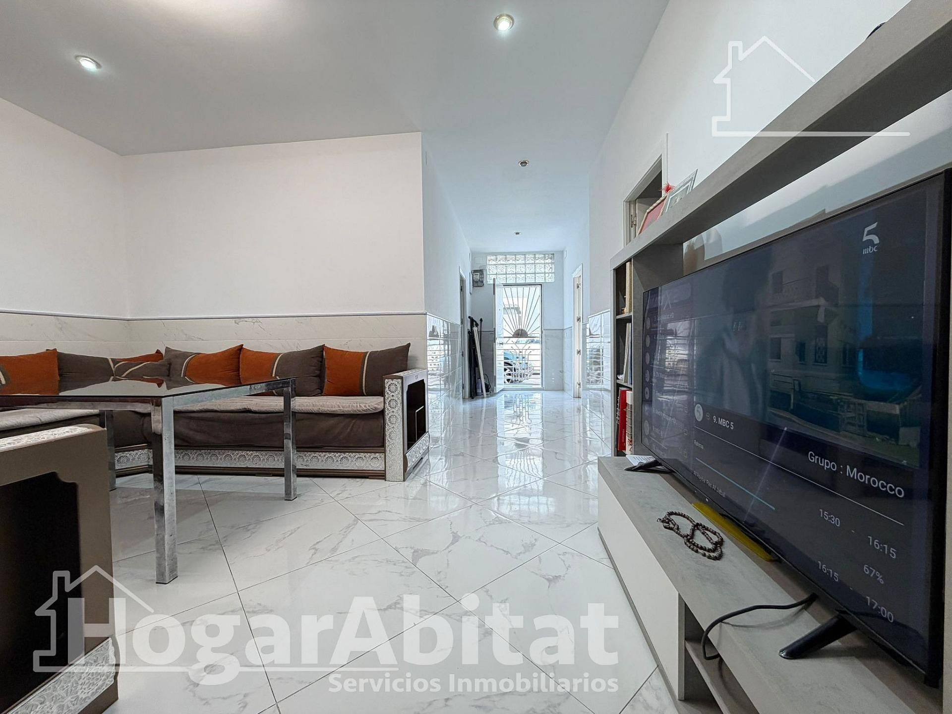 Living room of Flat for sale in Sagunto / Sagunt  with Terrace and Alarm