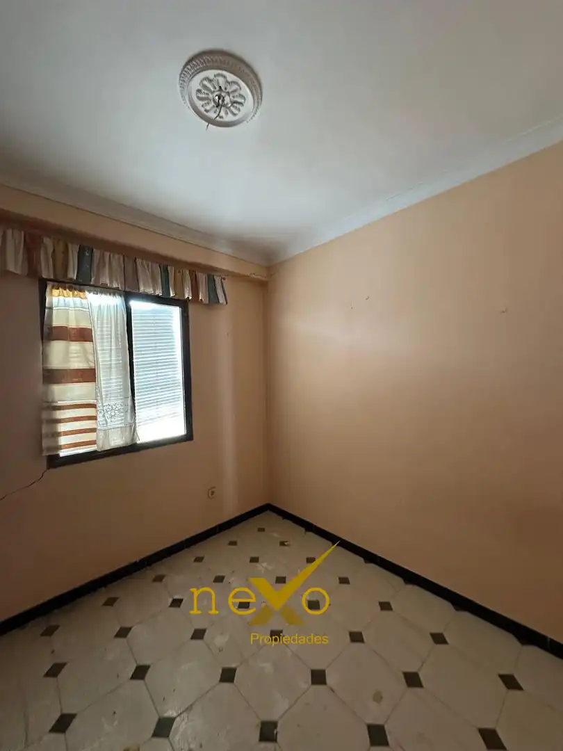 Dormitori de Casa o xalet en venda en Carmona