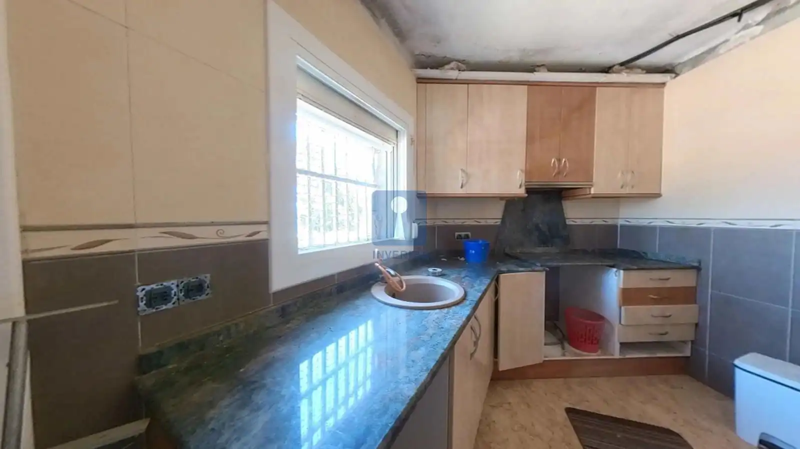 Cuina de Casa o xalet en venda en Sant Vicenç Dels Horts amb Calefacció, Terrassa i Traster