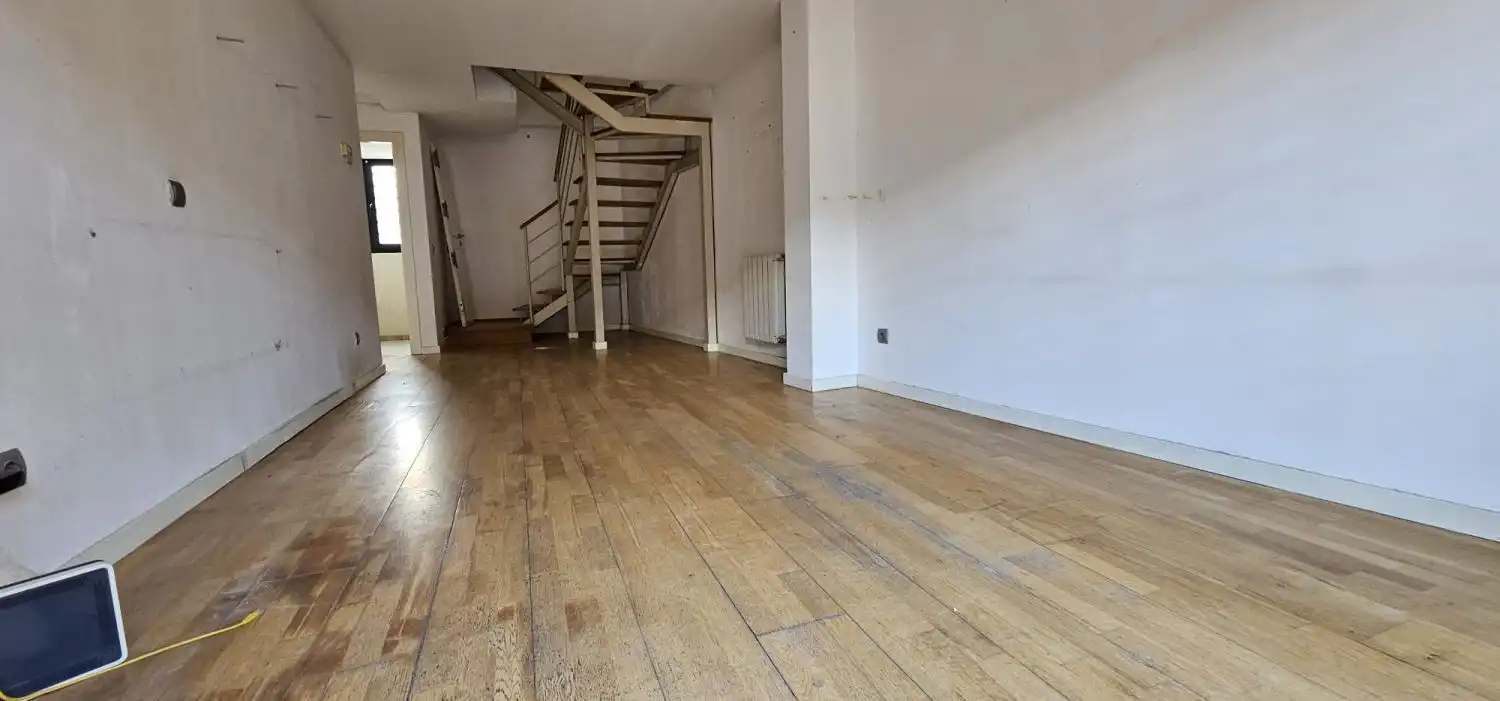 Piso en venta en Velilla de San Antonio con Aire acondicionado, Terraza y Trastero